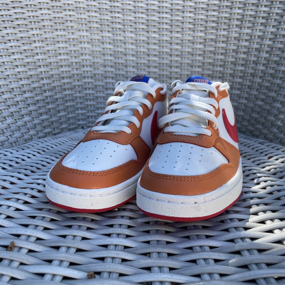 Like New Nike Court Borough Low 2 GS Sneakers Sail Hot Curry/Red - Boys 6Y - Picture 2 of 9